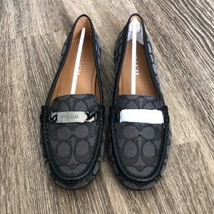 Coach loader flats. New in box!
